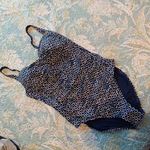 NIPTUCK SWIM Navy & White Geometric One-Piece Swimsuit - 12